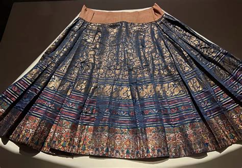 horse face skirt china